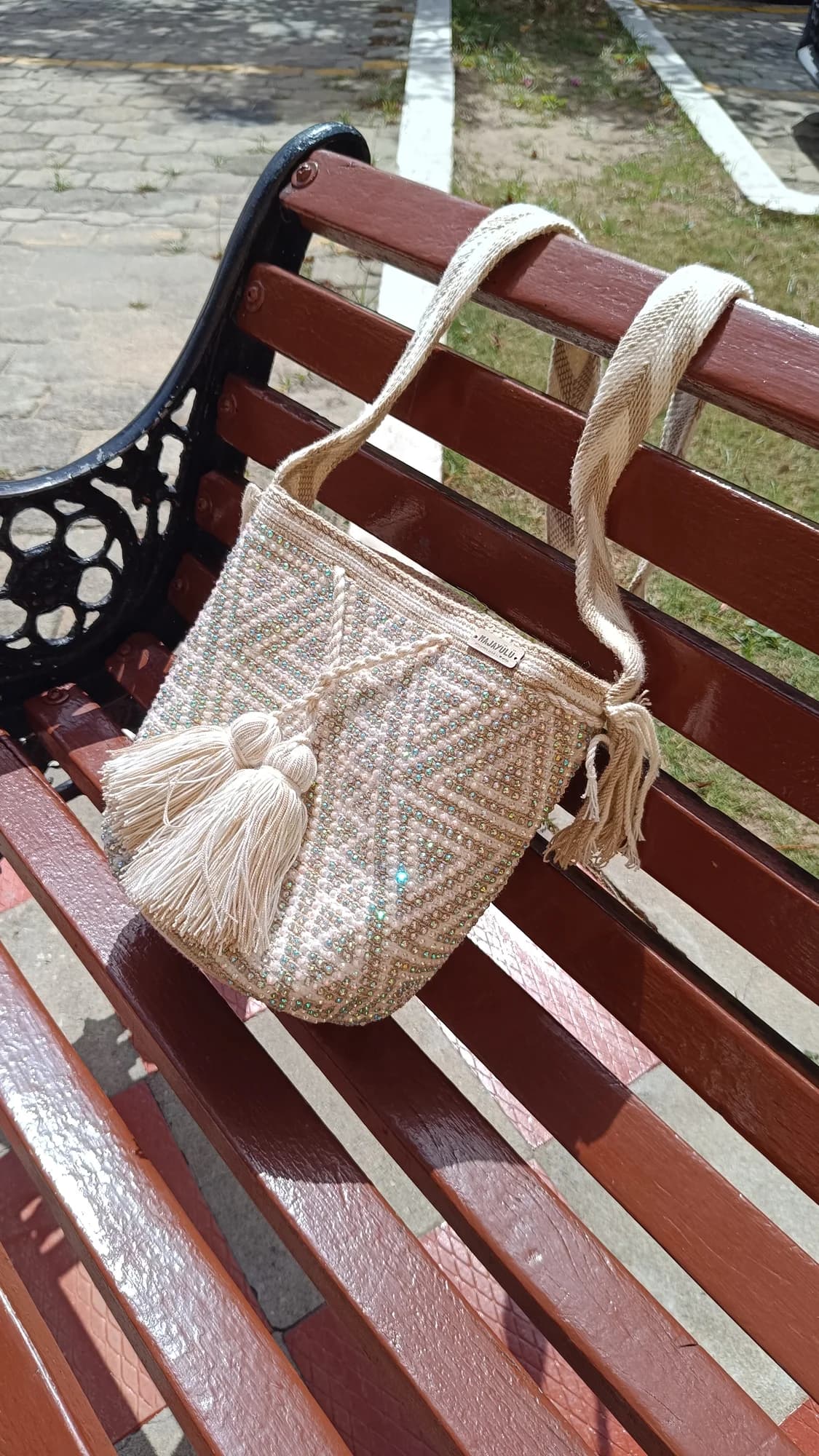 Mochila mediana piedras