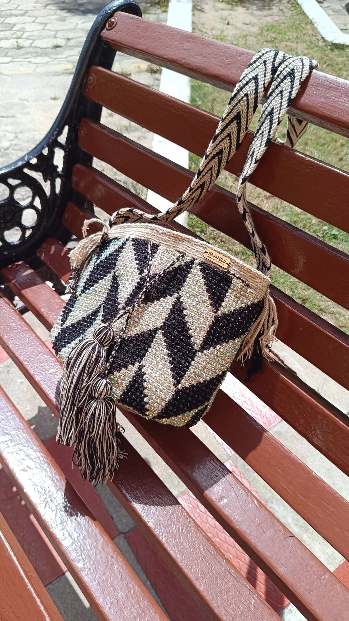 Mochila mediana piedras