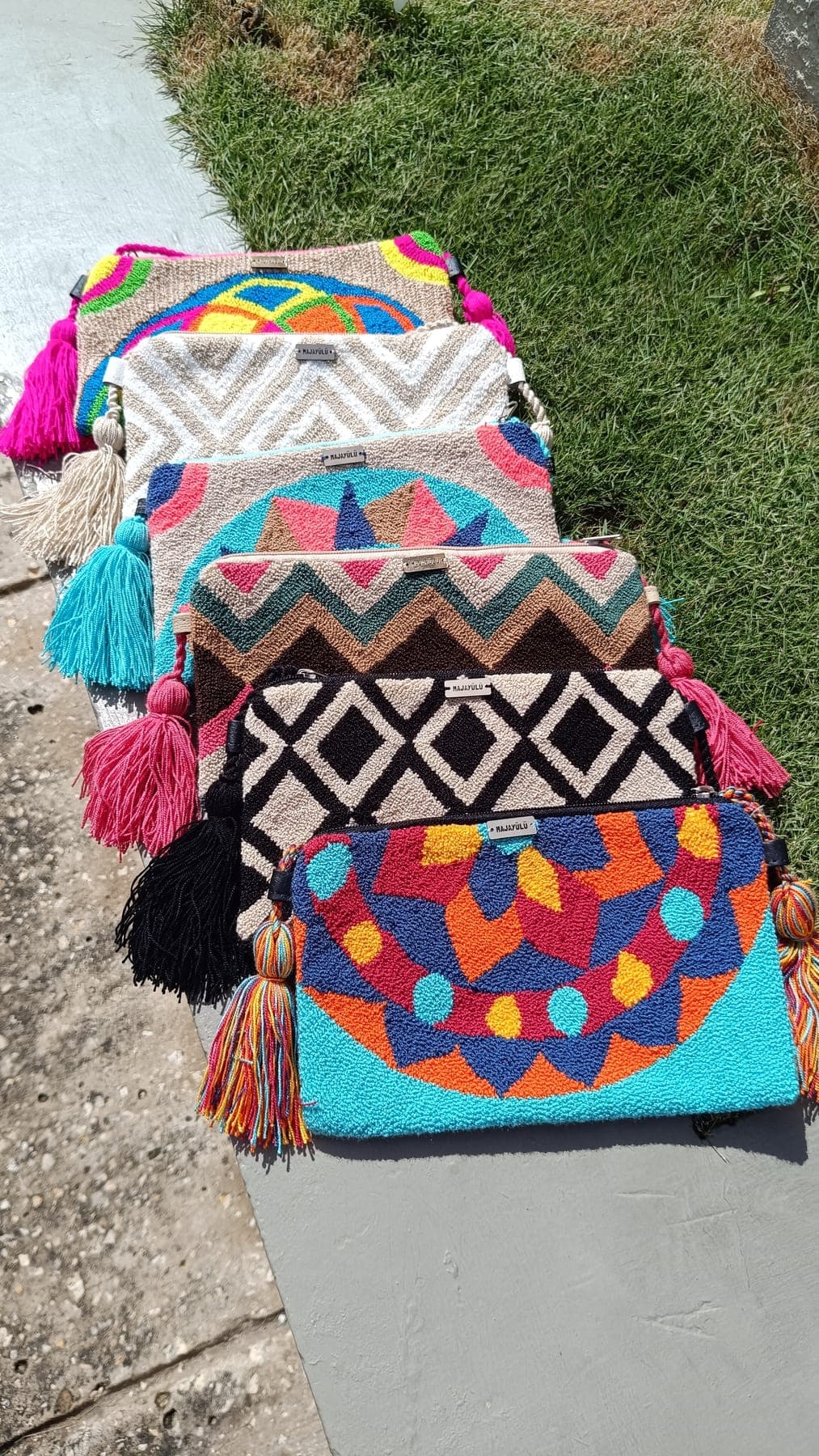 Sobres wayuu tejidos a mano