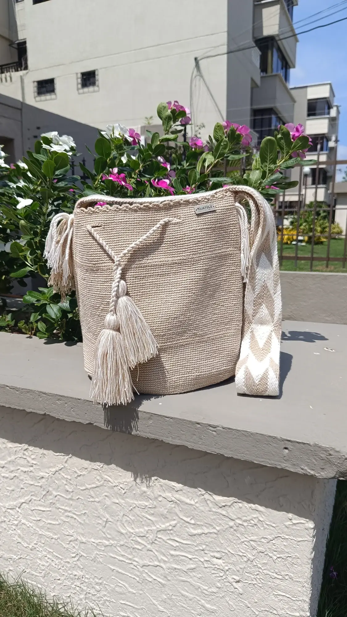 Mochila Grande Unicolor · 002