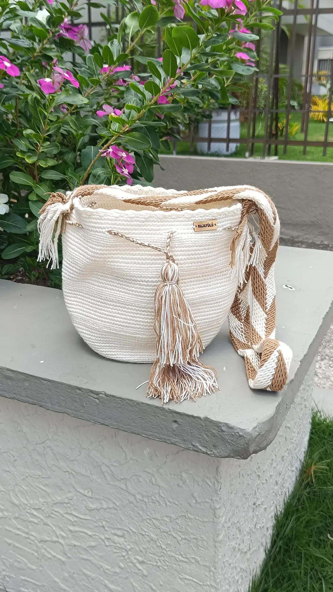 Mochila pequeña unicolor · 009