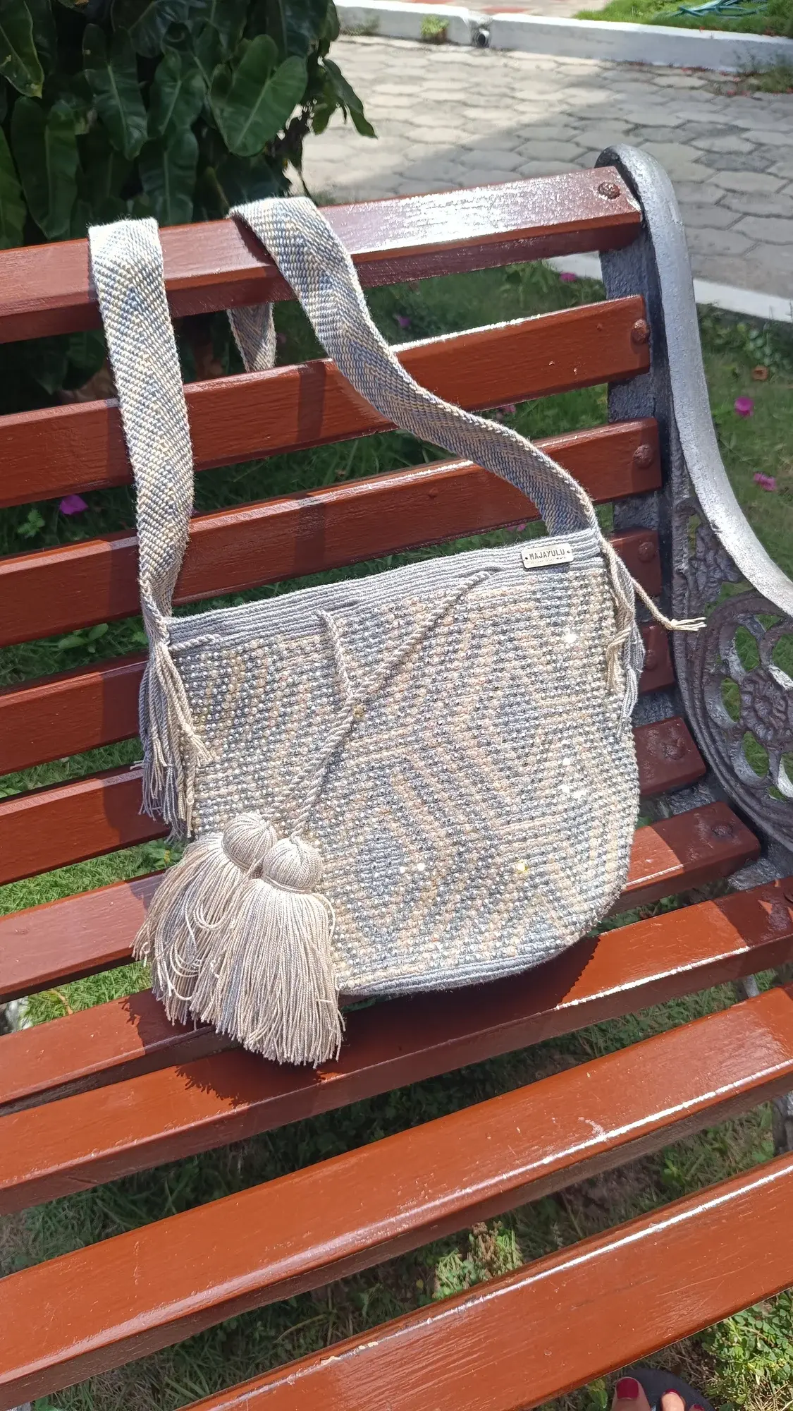 Mochila mediana piedras