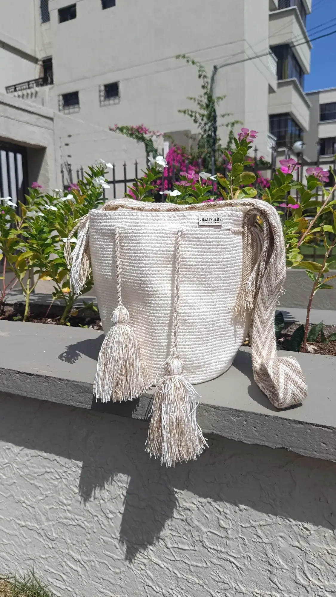 Mochila mediana unicolor · 006