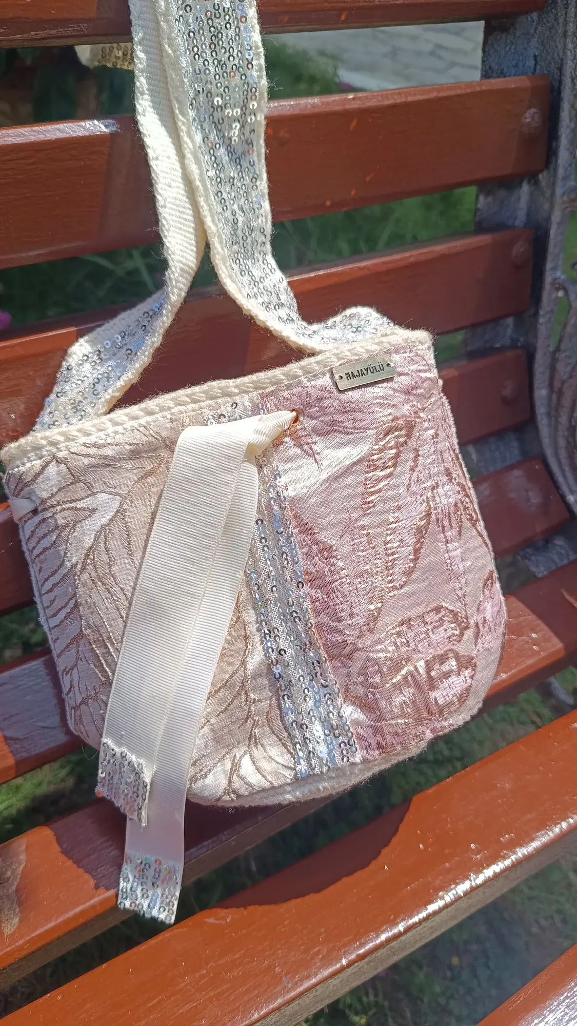 Mochila pequeña contemporánea · 003 blanco plateado