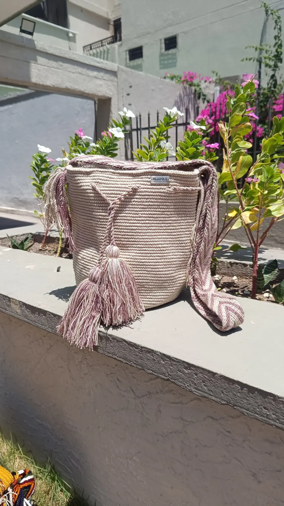 Mochila mediana unicolor · 010
