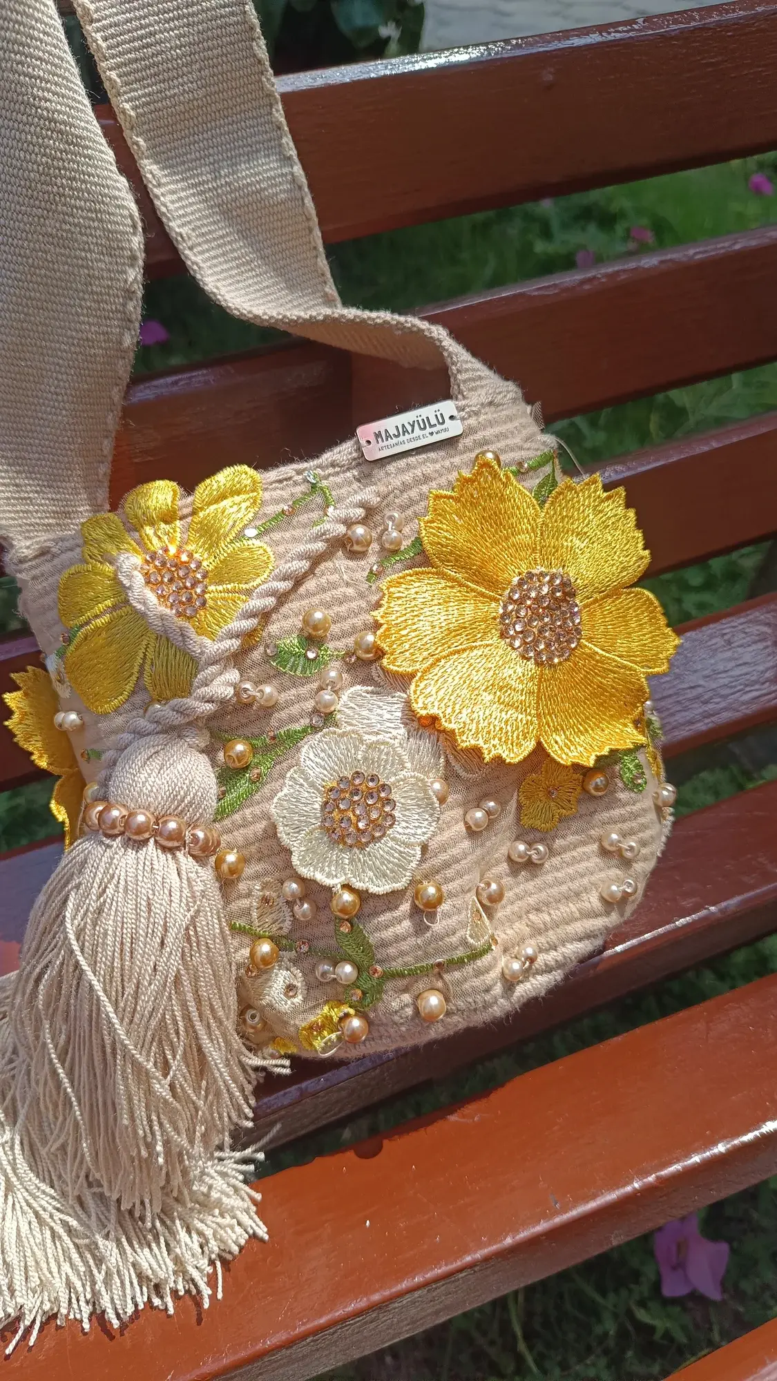001 amarilla