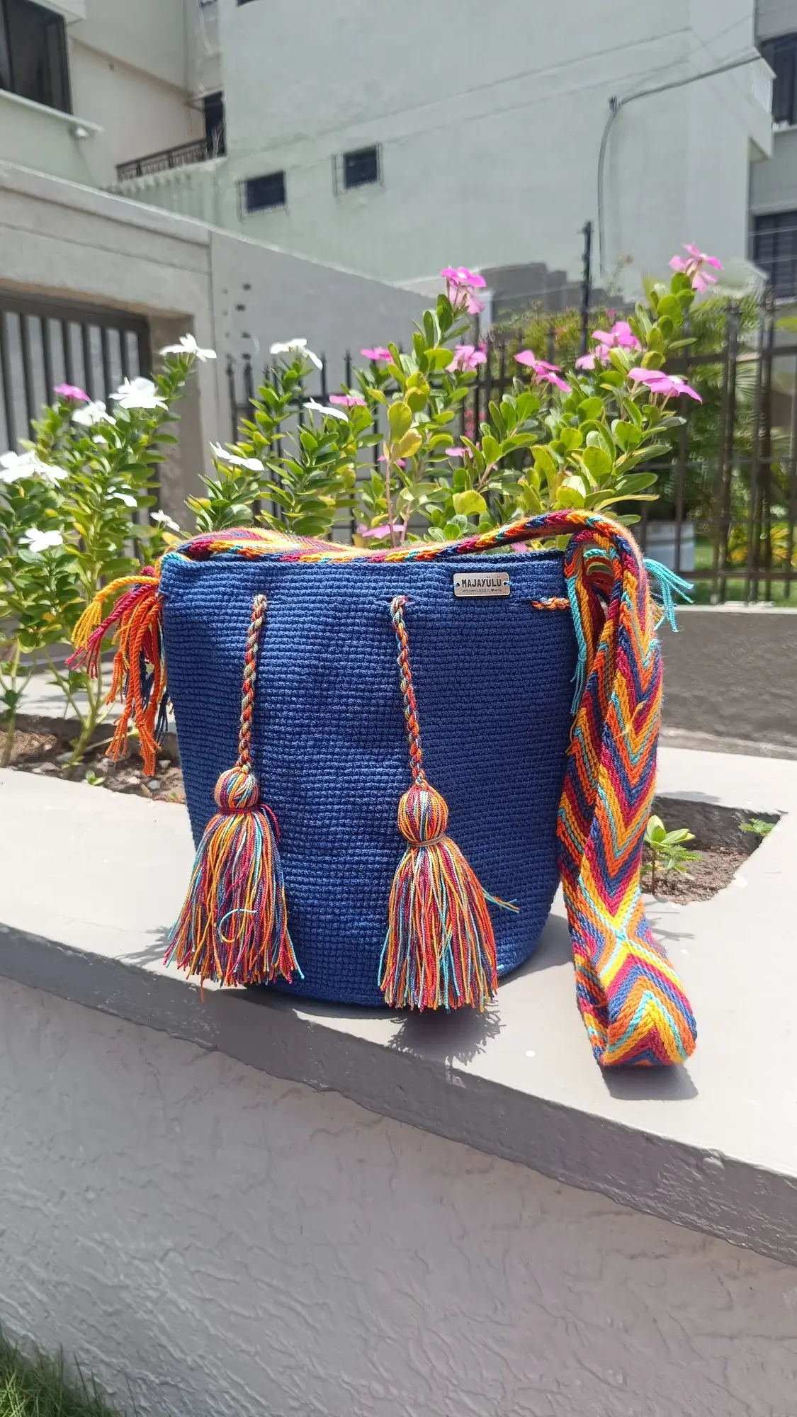 Mochila mediana unicolor · 012
